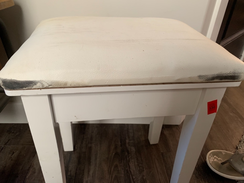 Second photo by Kim Settle of Enterprise Moving - Large