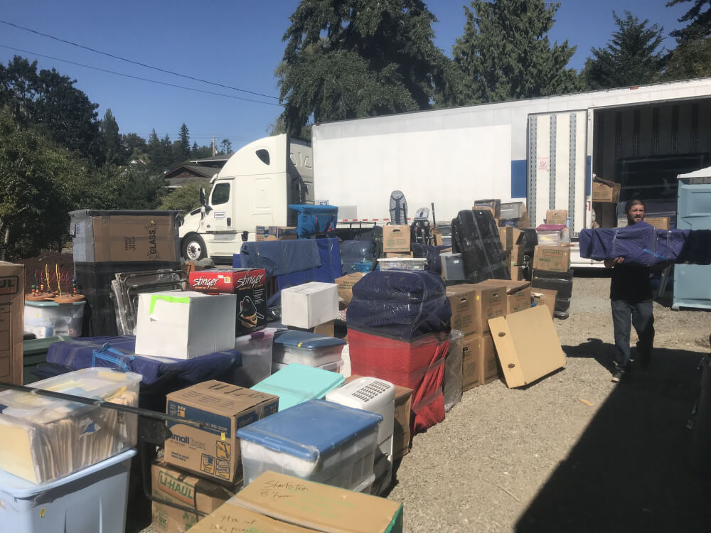 Second photo by Howard Sharfstein of Maya Van Lines - Large