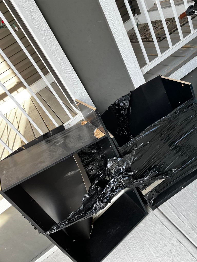 Photo by Seyi Ade of Enterprise Moving - Large