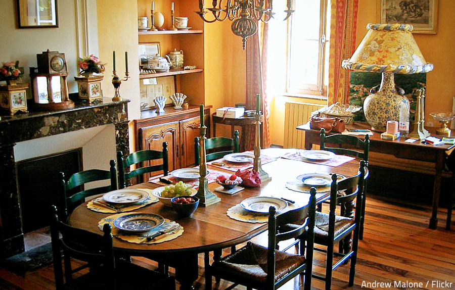 When packing room by room, the dining room comes right after the kitchen.